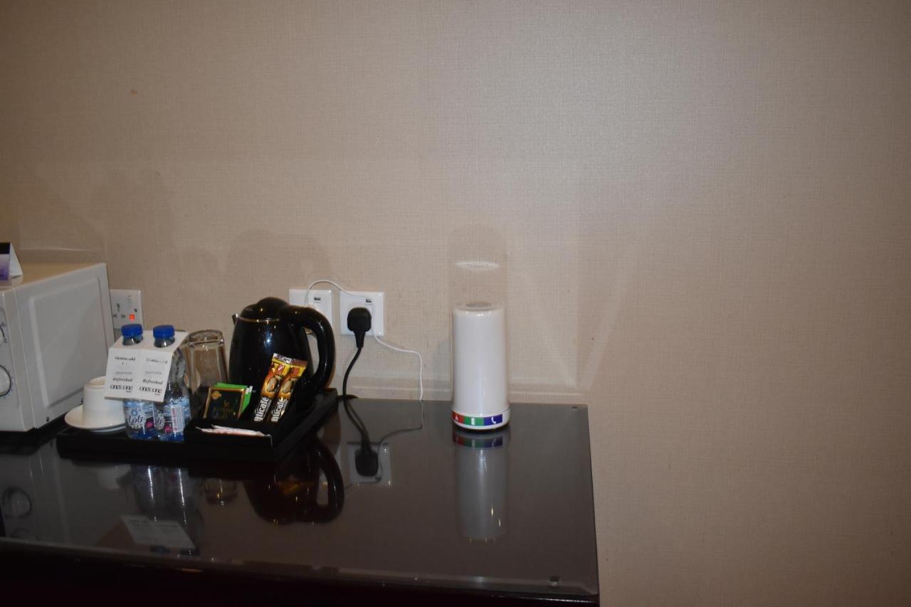วัน ทู วัน แกรนด์ มาร์เบีย Aparthotel อัลโคห์บาร์ ภายนอก รูปภาพ